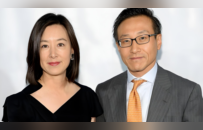 顶配精英女出圈，不只是“大佬背后的女人”