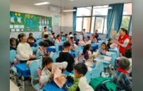 文明实践 春风润心|南通市崇川区唐闸镇街道开展“小板凳”趣味阅读活动