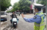 违规加装遮阳伞、不佩戴安全头盔？抚州严查摩托车、电动车交通违法