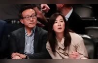 顶配精英女出圈，不只是“大佬背后的女人”