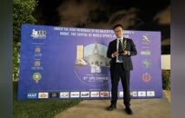 凰家看台 | 一位中国记者，写欧洲问题，拿了国际大奖