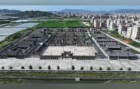 1.14亿的违法建筑群，几小时就拆完了