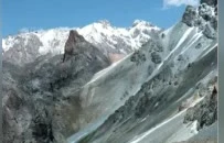新疆自驾天花板，草原、雪山、沙漠、美食多到数不清