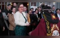 英国学者：全球越来越中国化，西方再难受，也要理智