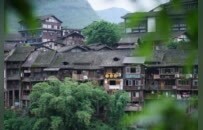 瀑布成群的冷门小城，今夏该它火了