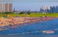 南昌市民纵享滨水乐趣（图）