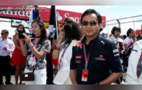 3000亿登顶财富榜却遭抵制，首富家族的AB面