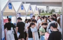 徐州经开区：“人才夜市”点亮就业新场景