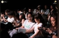 在江西会昌戏剧小镇，00后中学生举办了自己的戏剧比赛