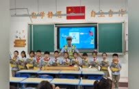 开学啦！徐州交警点亮平安成长路