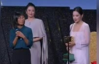 谁懂评委赵涛看向新晋国际影后辛芷蕾的眼神！