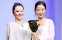 谁懂评委赵涛看向新晋国际影后辛芷蕾的眼神！