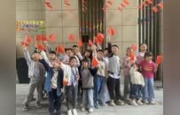 西湖街道绿地社区开展“邻里团圆庆中秋・同心共贺祖国好”主题活动