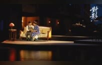 穿越百年对话理想，原创话剧《对影》在泰兴温情开演