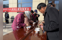 从“银发市集”到“敬老游园会”，睢宁情暖重阳胜春光