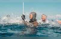 在海下百米感受“活着”的人