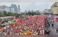 3.2万名选手齐聚！现场直击2025南昌马拉松（图）
