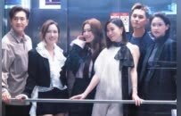 从百元到大牌，《新闻女王2》的职场穿搭，每种预算都能找到参考