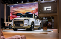 2025广州车展：“让豪华，更丝滑” 全球新旗舰极石ADAMAS亮相广州车展