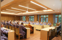 释本性：中国历代高僧从严治教事迹——谦虚好学