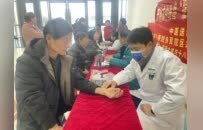 西湖街道绿地社区开展“中医护航健康  社区传递幸福”中医义诊活动