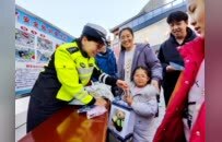 引领文明风尚！徐州各地开展“122全国交通安全日”宣传活动