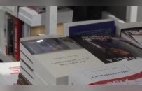 法国前总统萨科齐出书，《囚犯日记》讲述狱中生活“像笼子、像地狱”，登上亚马逊预售榜第一