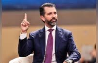 特朗普长子“替父喷人”，泽连斯基的经历，很像60多年前的一个人