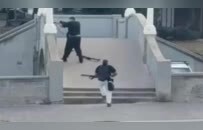 以色列震怒，澳海滩发生大规模枪击，穆斯林成为英雄拯救犹太人