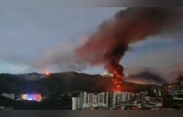 掌权24小时后，委代总统发声，一句话激起千层浪，特朗普遭报应了