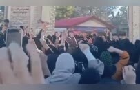 英媒称：伊朗抗议席卷全国一半省份，至少36人死亡