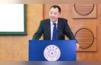 凤凰晚报|知名公益人陈行甲年薪超70万