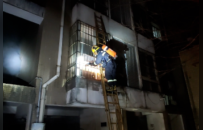 赣州一市民给小猫烤“小太阳”引发火灾 一名15岁女孩被困室内