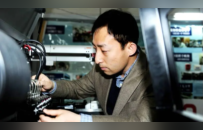 凤凰晚报|知名公益人陈行甲年薪超70万