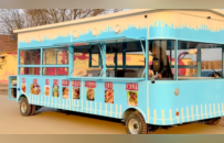 山东人已经把小吃车打造成末日堡垒了