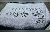 上海今天的雪下得很认真，雪景照刷屏