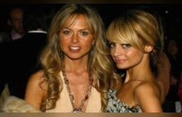 人人都夸的张韶涵，离开造型师之后现原形了？