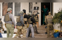 照片曝光！美媒：美移民执法行动部分武器疑似直接来自战场