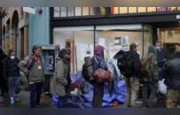 记者观察：细究美国“斩杀线”的3笔账