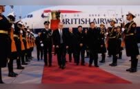 英首相8年来首次访华，“黄金时代”能重来吗？