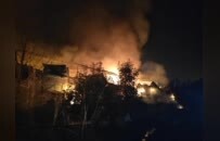 乐平一砖厂员工宿舍凌晨起火 消防紧急处置