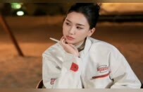 《再见爱人》成捞金跳板？离婚剧情熬成流量密码，她一开年就卖了100万