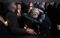 美媒：新一批文件公开，难解爱泼斯坦之谜，也难抚受害者之痛