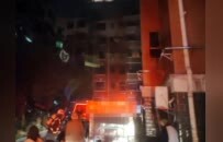 萍乡一居民楼凌晨起火，一家四口被困！消防7分钟救援细节公布