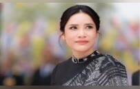 41岁泰王贵妃又复宠，高调出访不输王后！消失五年“熹妃回宫”段位高