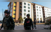 泰国军方曝光电诈园区：内设“多国警察局”，多语言诈骗话术脚本、电话清单散落一地