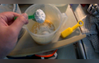 儿子怒斥患癌母亲“碰瓷”之后：守住体面，也放下了“脸面”