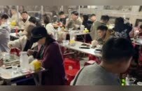 烤鸡少年的店铺从20张桌子扩展至81张：不再执着于买迈巴赫