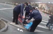 儿子怒斥患癌母亲“碰瓷”之后：守住体面，也放下了“脸面”