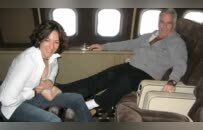 爱泼斯坦的“恶魔女友”，在狱中过上VIP生活